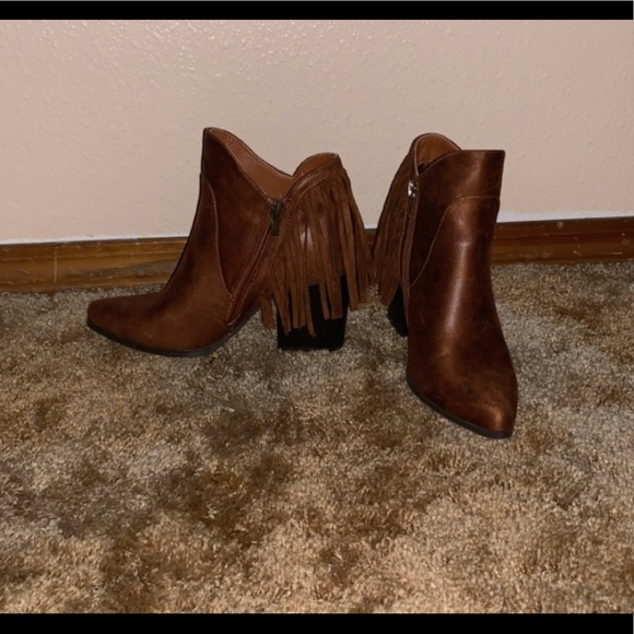 Cute brown booties - Picture 2 of 7